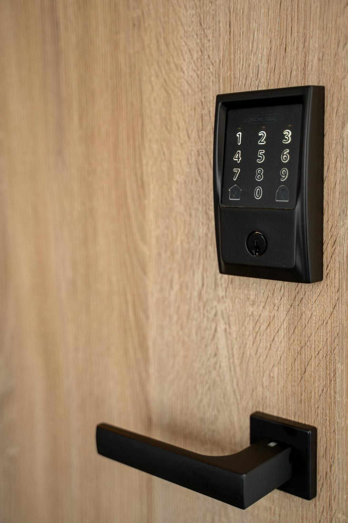 Incorsο - Smart Luxury Stay - Athens Airport - 24Hr Passcode Check In Markópoulon 외부 사진